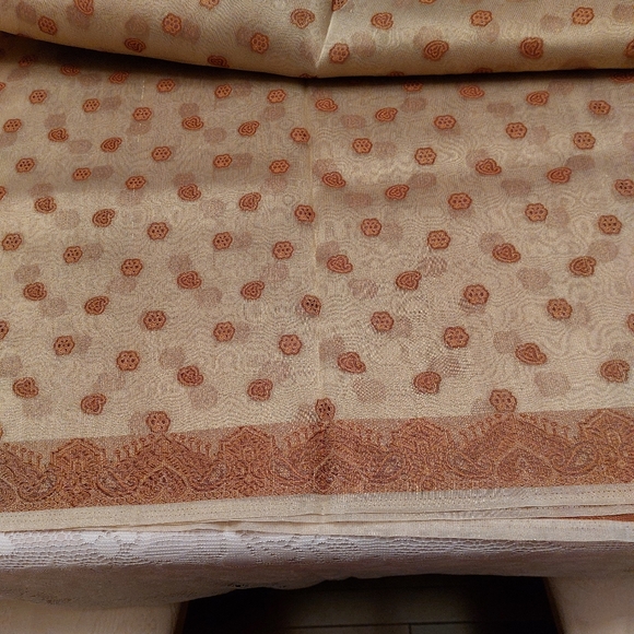 Brand new beautiful wrap/stole for special occasions - Picture 2 of 3